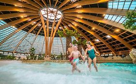 Les Ormes Domaine Et Resort